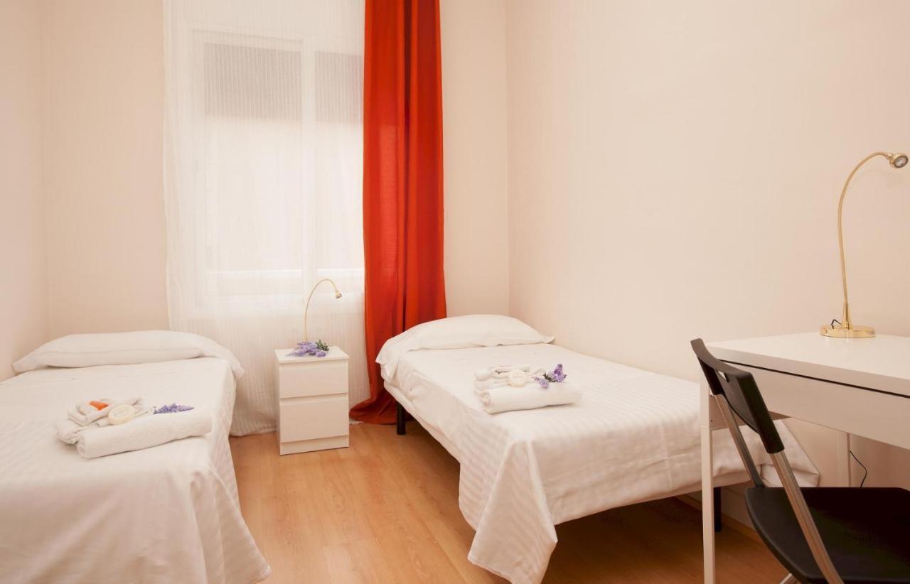 For Families And Staff Groups For 7 People Barcelone
