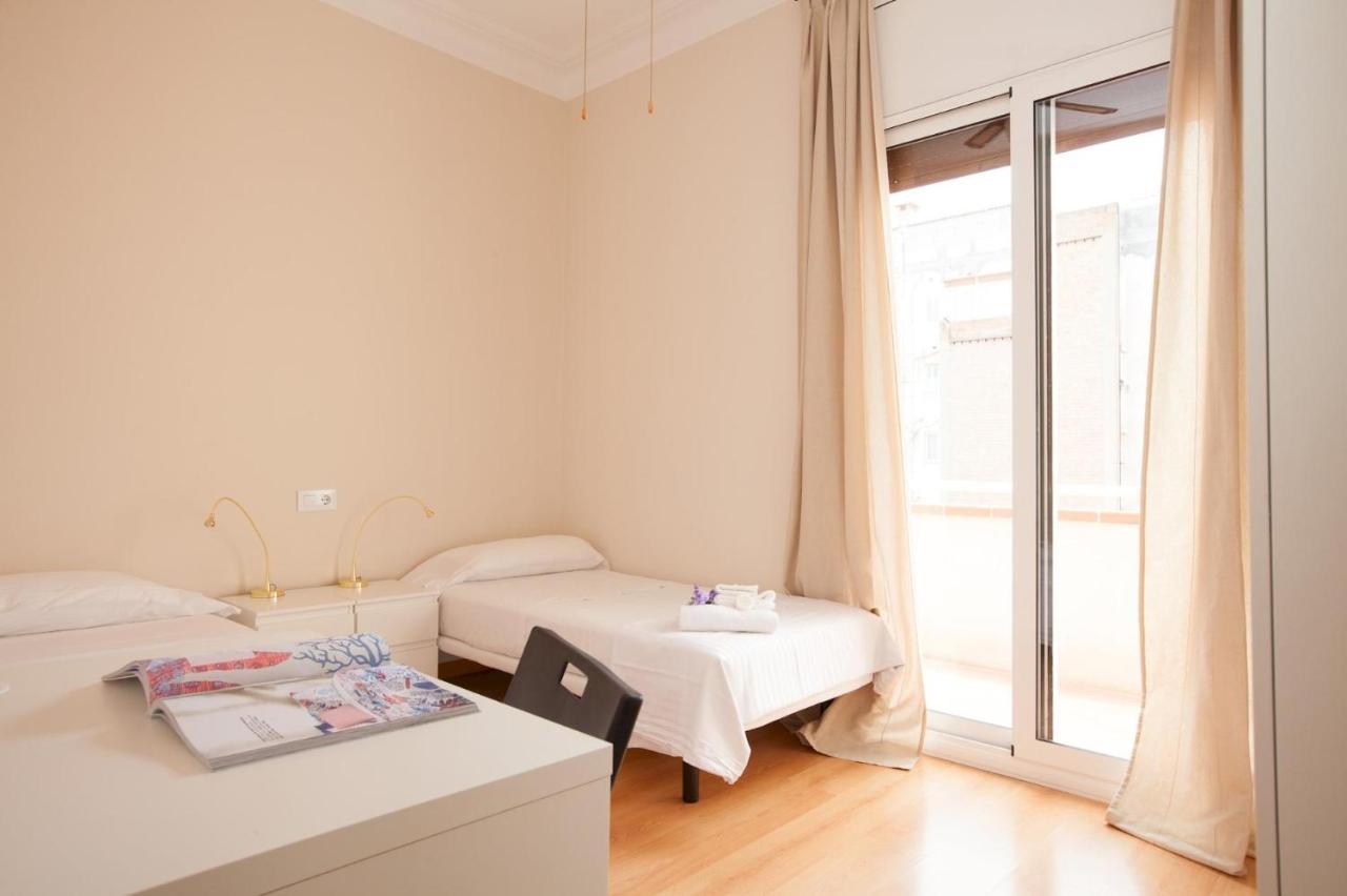 For Families And Staff Groups For 7 People Barcelone