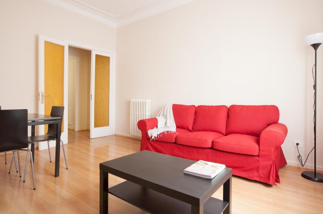 For Families And Staff Groups For 7 People * Barcelone